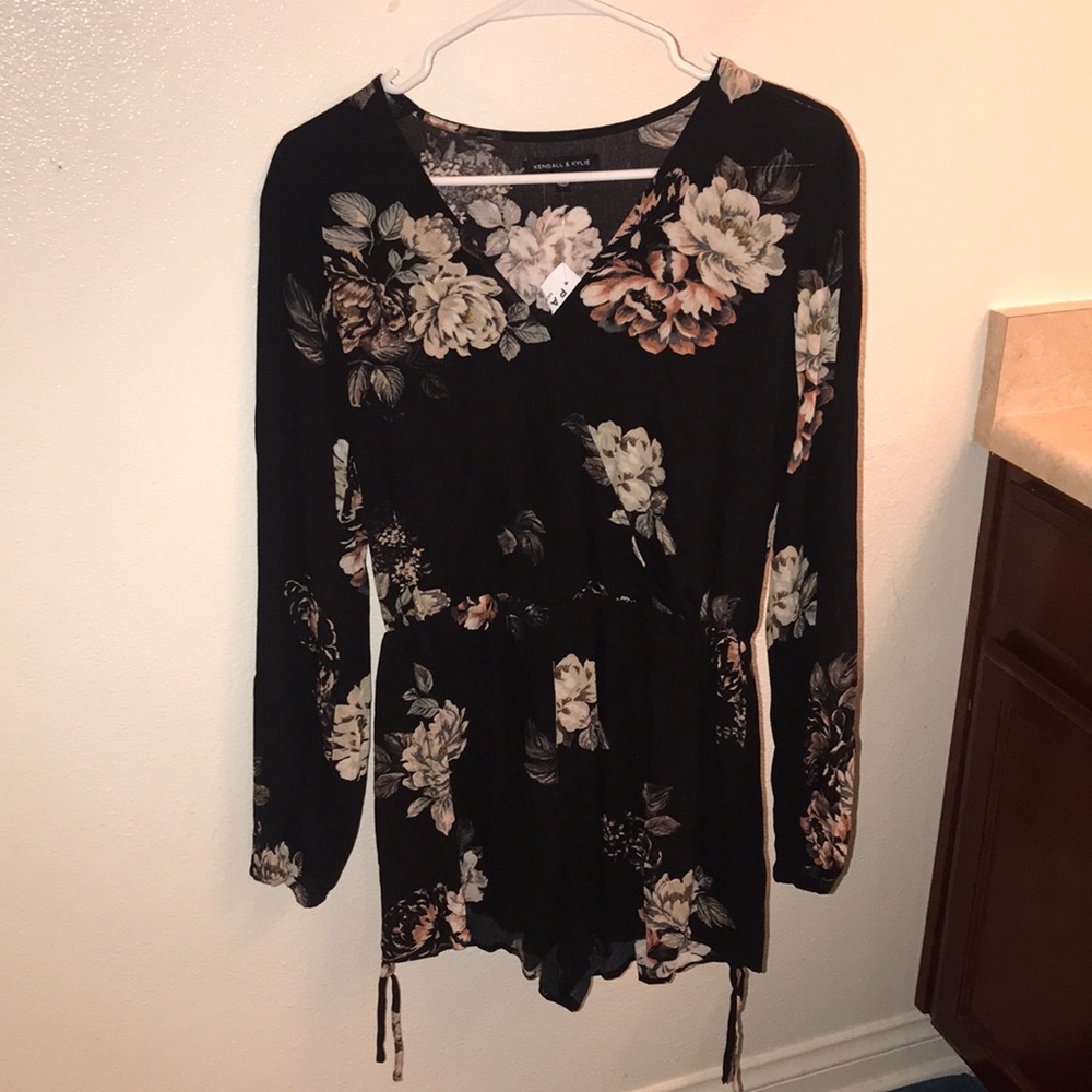 Kendall & Kylie back floral long sleeve romper